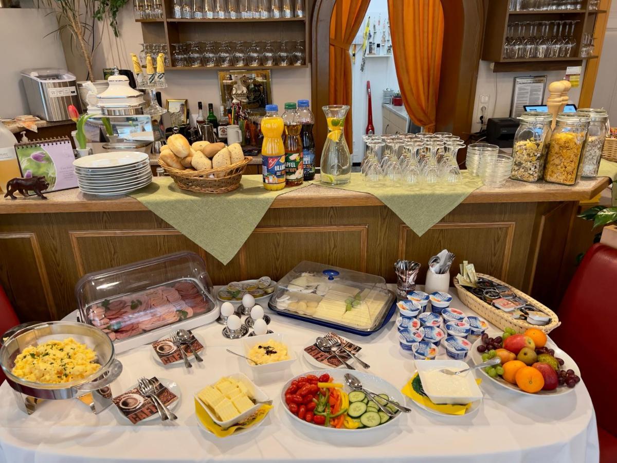 Traditionsgasthaus Goldener Loewe Riesa Restaurant & Pension 외부 사진