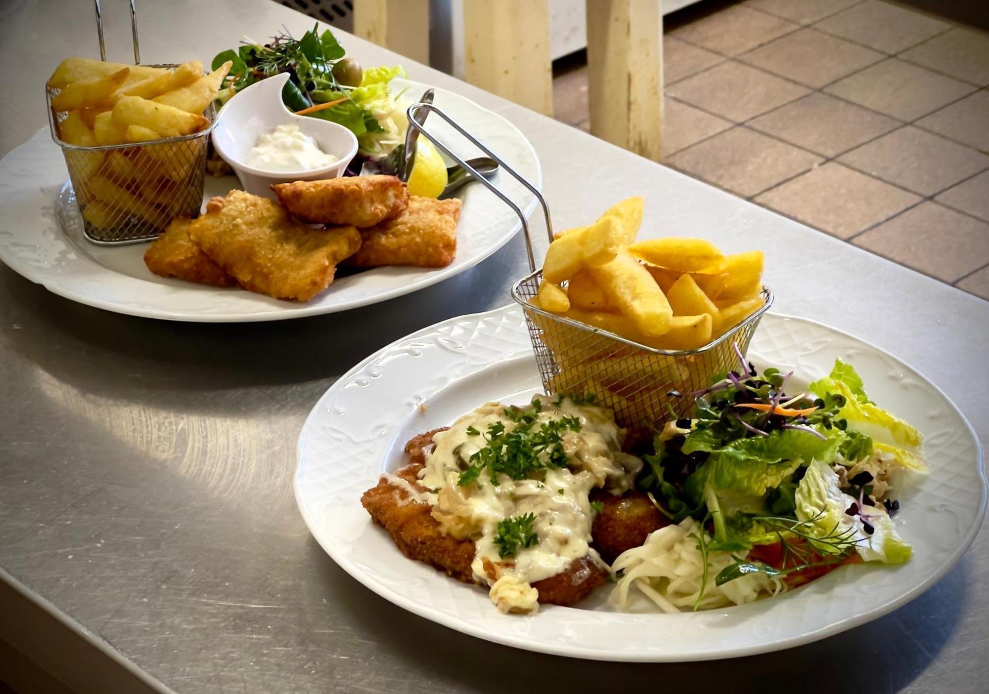Traditionsgasthaus Goldener Loewe Riesa Restaurant & Pension 외부 사진